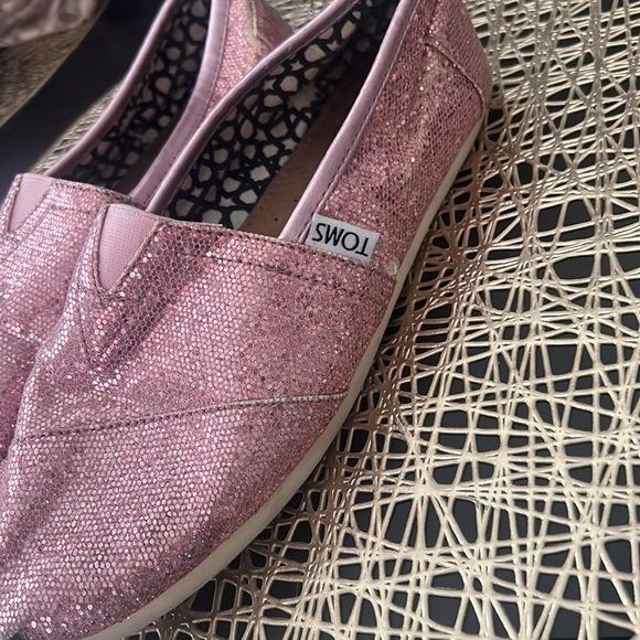 Toms shoes - Picture 2 of 3